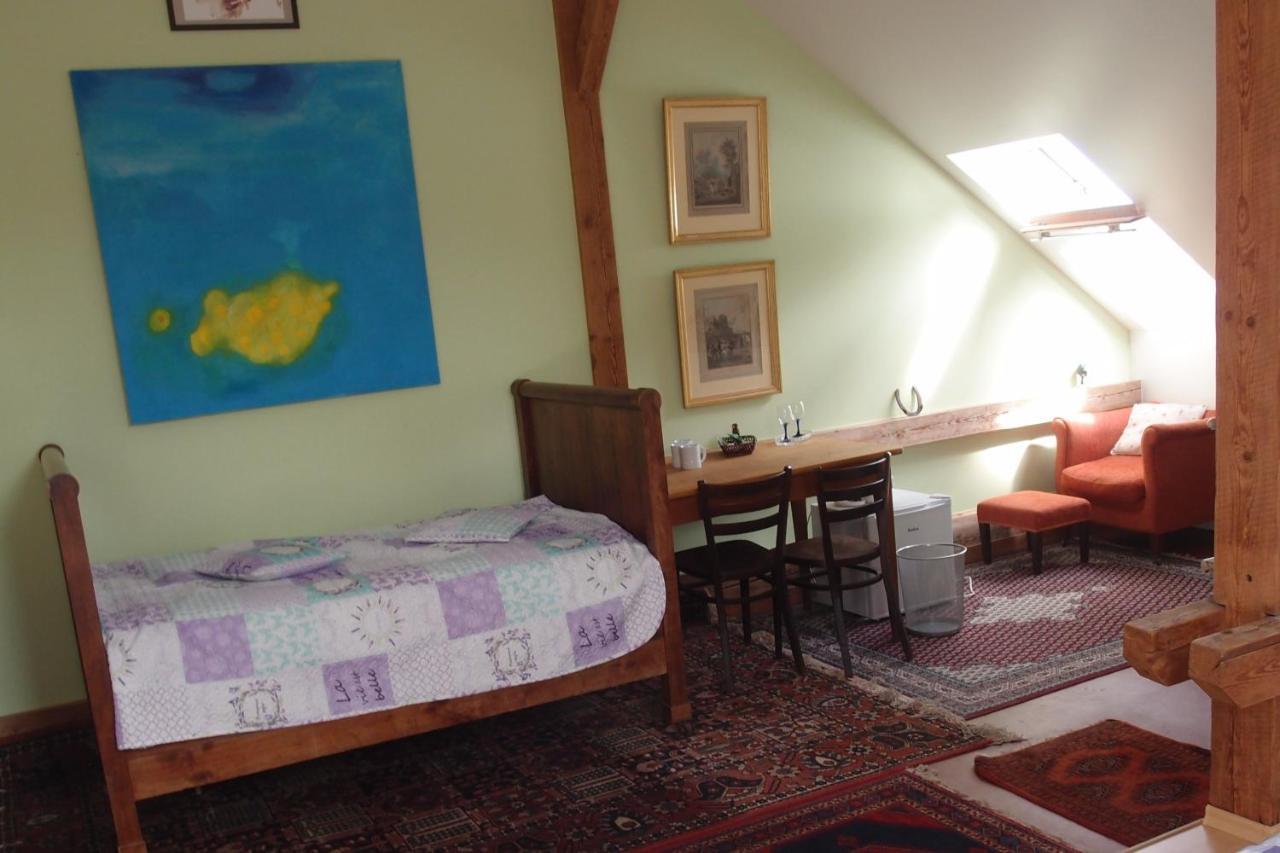 Orli Hnizdo At Chateau Novak Křivoklát Εξωτερικό φωτογραφία