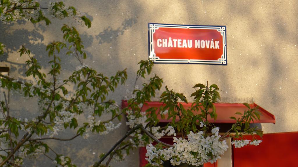 Orli Hnizdo At Chateau Novak Křivoklát Εξωτερικό φωτογραφία